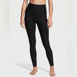 Victoria Sport Knockout Leggings